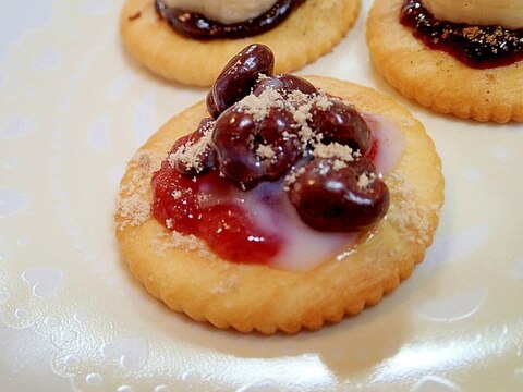 苺ジャムと麦チョコと黒糖のリッツ